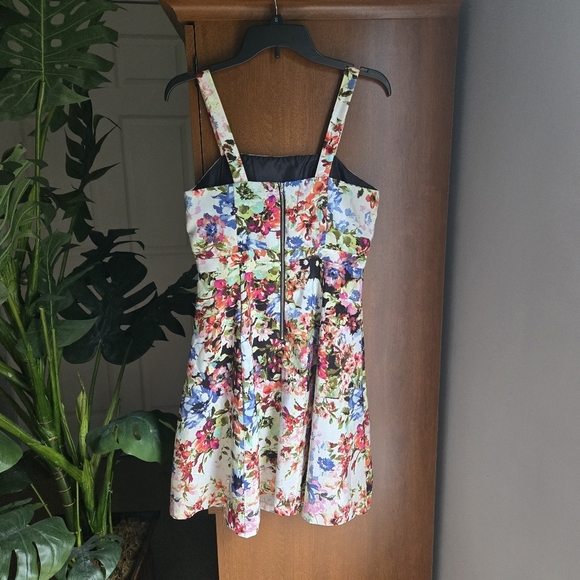 Gabby Skye Floral Watercolor Two Peice Dress Size 6 New Without Tags - Picture 6 of 9